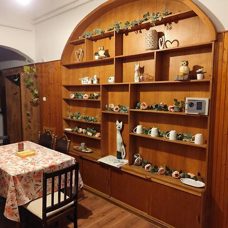 Bazilika Vendégház Eger Esterno foto