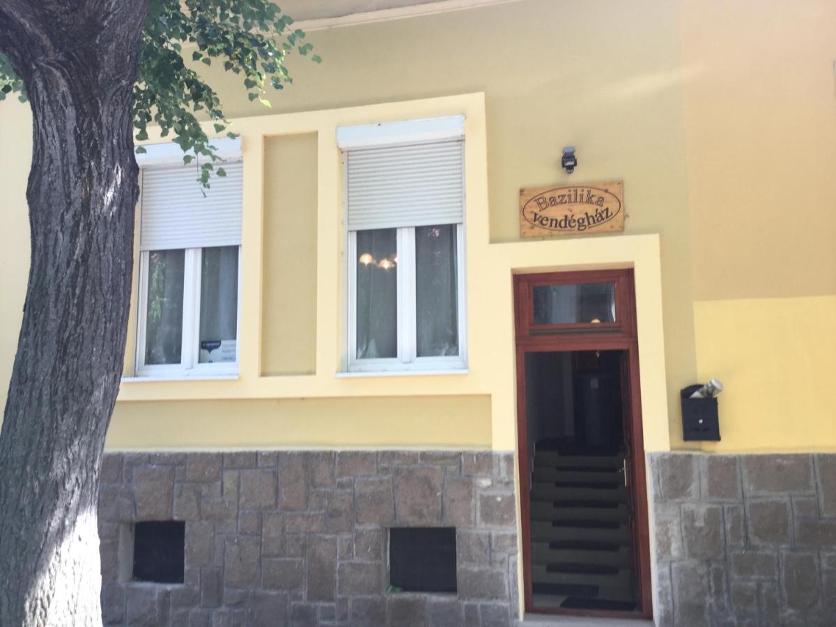 Bazilika Vendégház Eger Esterno foto
