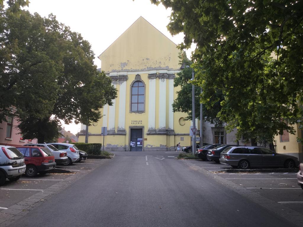 Bazilika Vendégház Eger Esterno foto