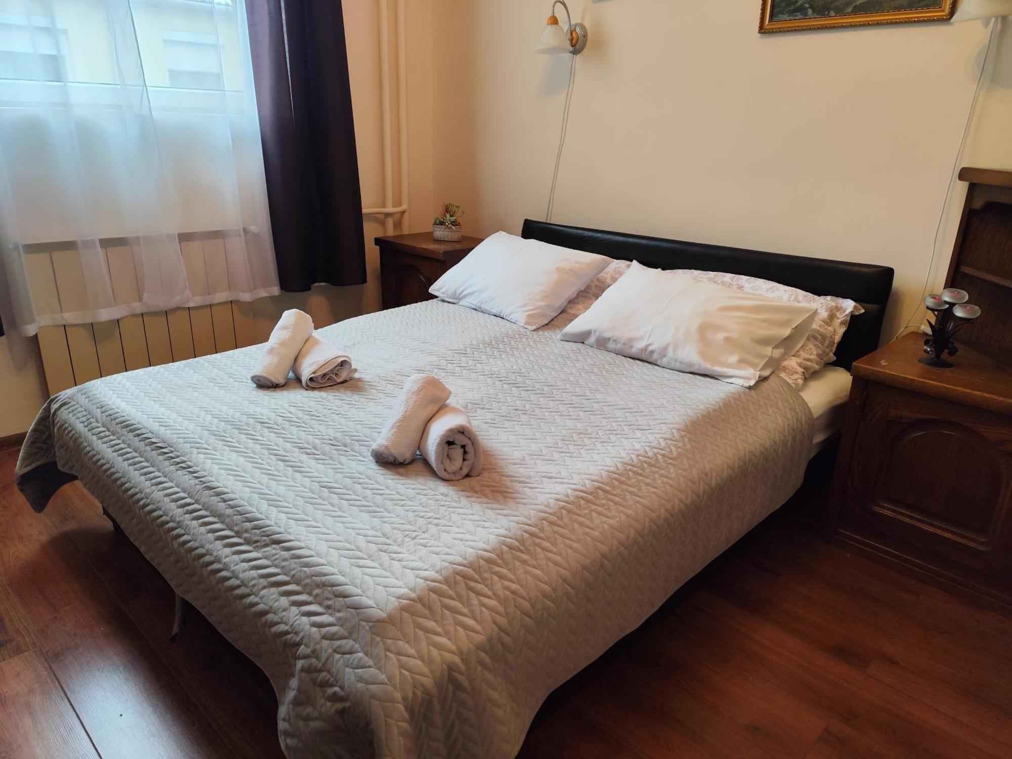 Bazilika Vendégház Eger Esterno foto