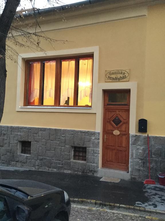 Bazilika Vendégház Eger Esterno foto